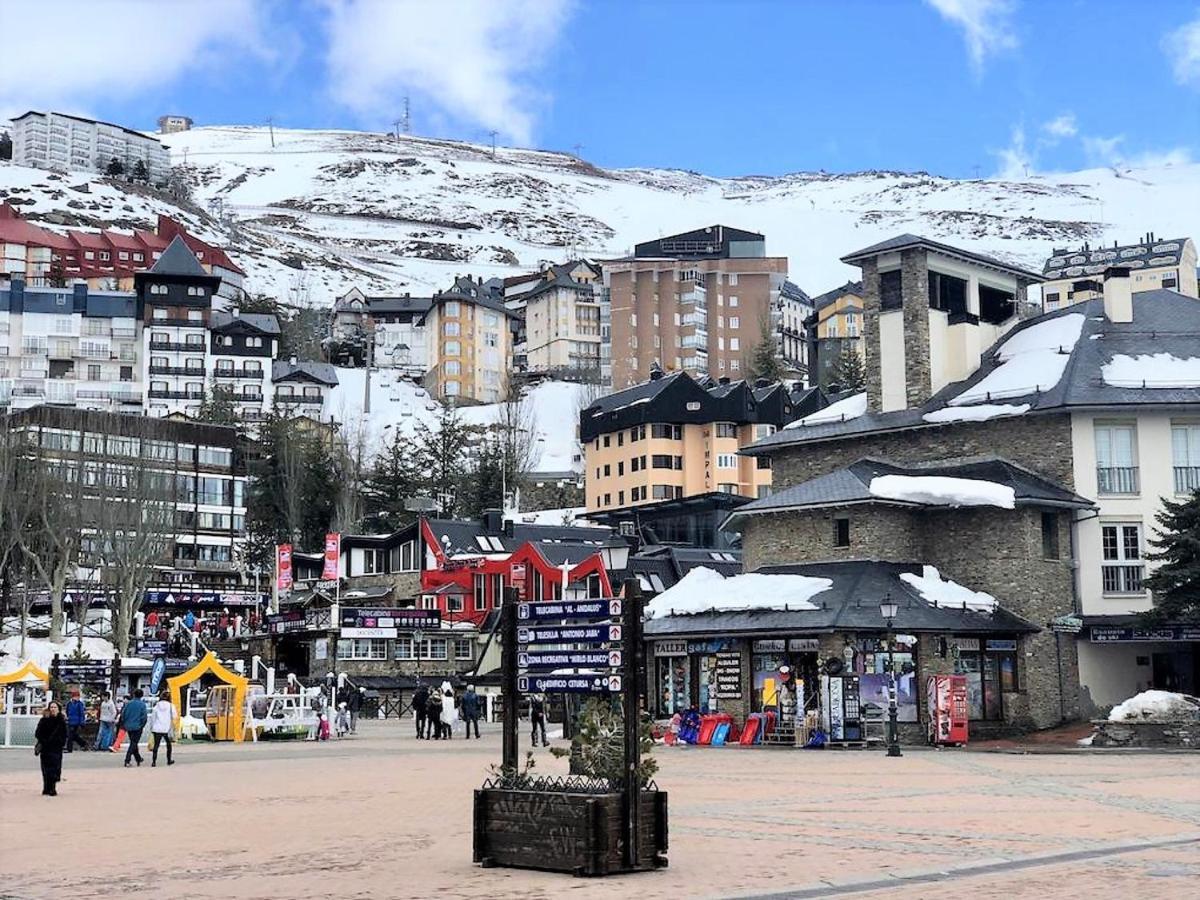 Todosierranevada Zona Baja -Plaza Principal-Junto A Los Telecabinas Sierra Nevada Exterior photo